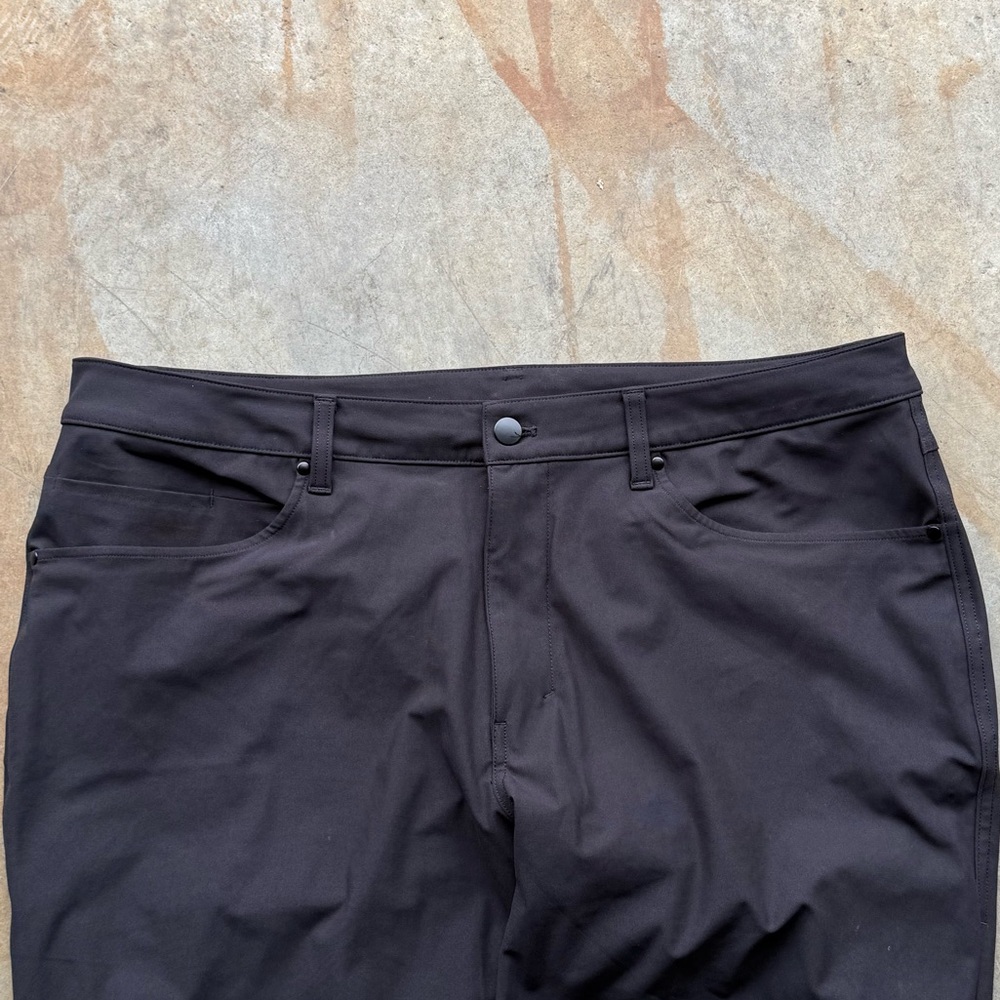Lululemon Men’s ABC Pants - Black - Picture 2 of 8